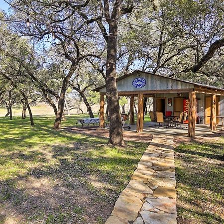 Riverfront Blanco Home With Shaded Porch And Hot Tub Εξωτερικό φωτογραφία