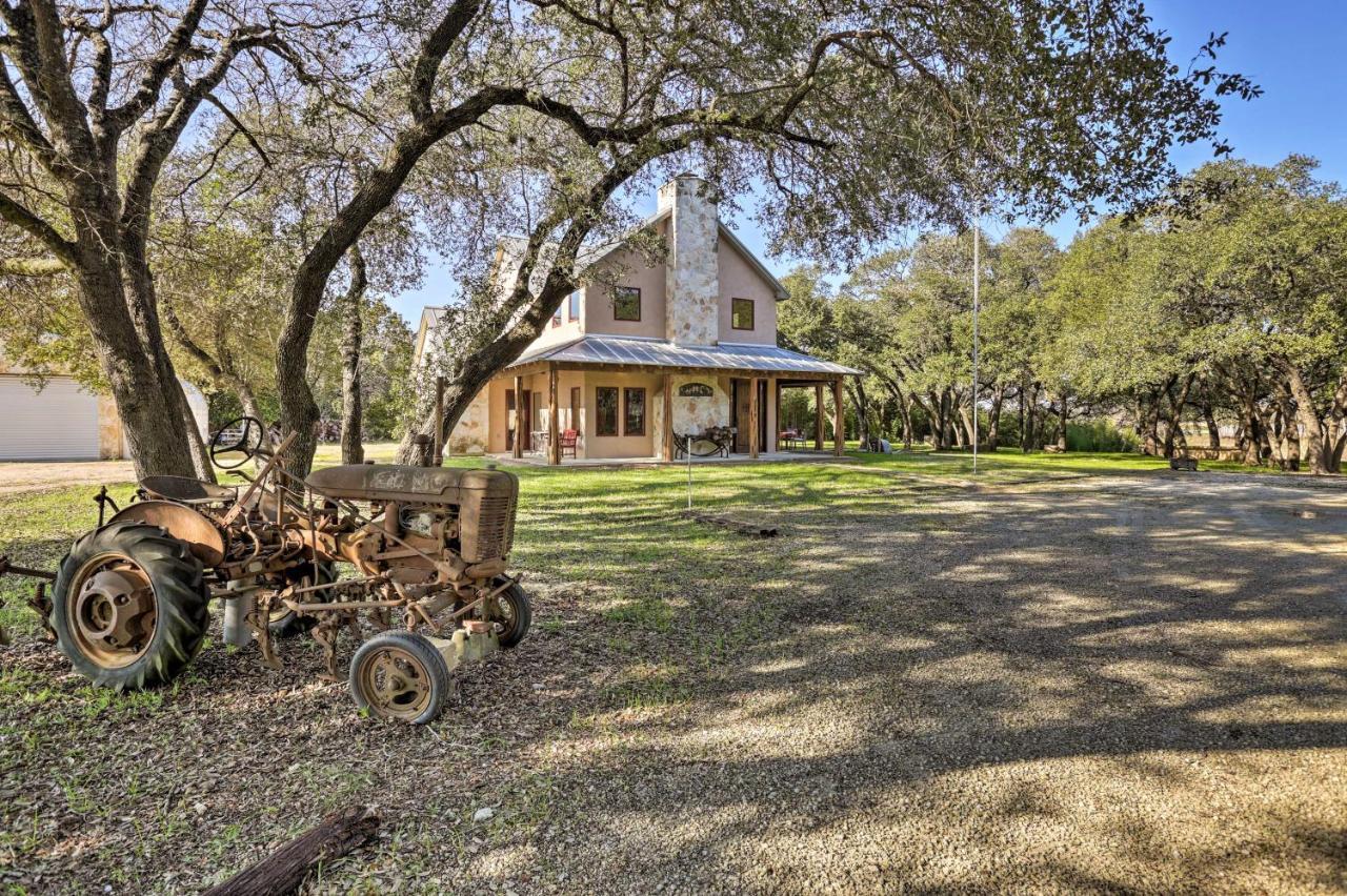 Riverfront Blanco Home With Shaded Porch And Hot Tub Εξωτερικό φωτογραφία