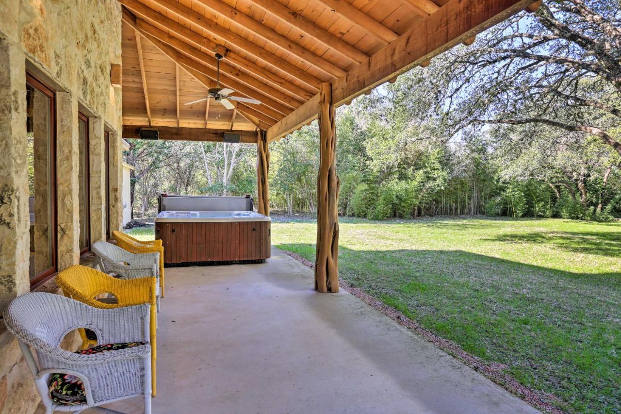 Riverfront Blanco Home With Shaded Porch And Hot Tub Εξωτερικό φωτογραφία