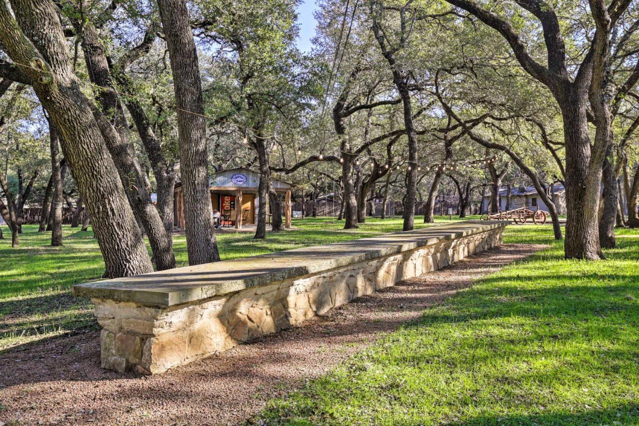 Riverfront Blanco Home With Shaded Porch And Hot Tub Εξωτερικό φωτογραφία